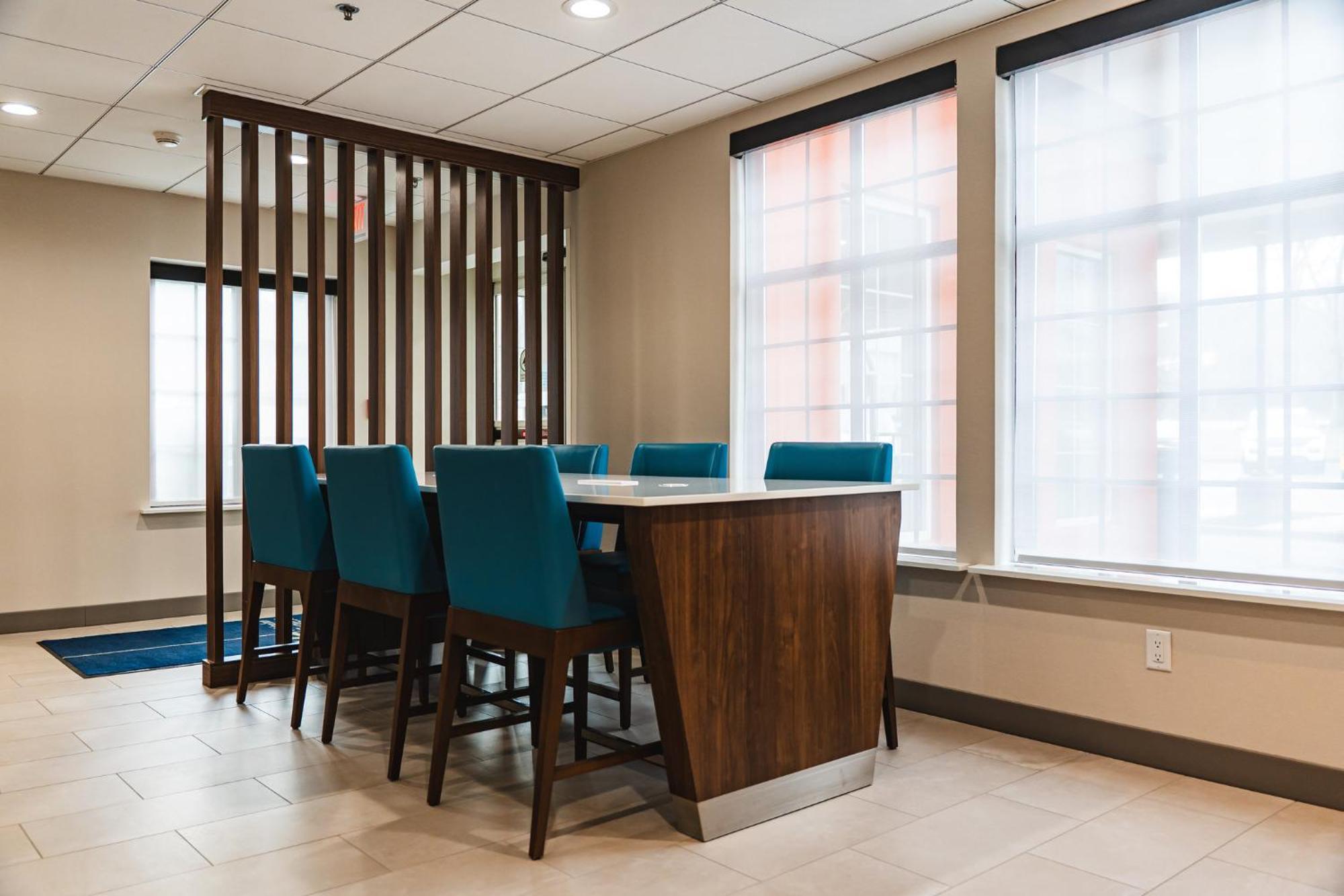 Holiday Inn Express Frazer - Malvern By Ihg Zewnętrze zdjęcie
